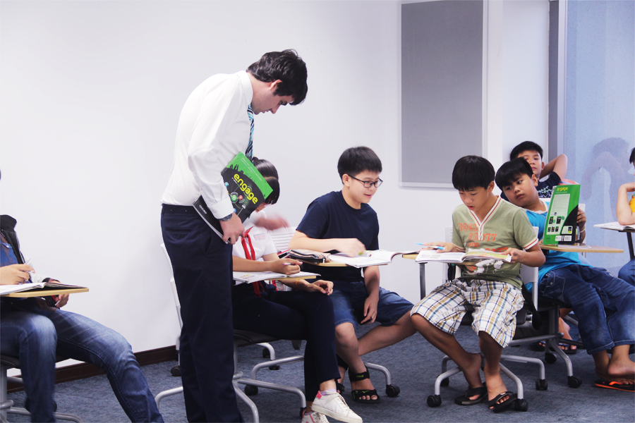 lam-sao-de-tre-dam-hoc-tieng-anh