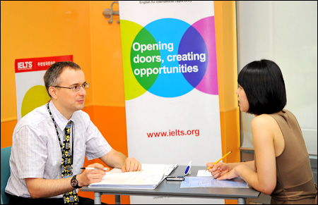 nhung-bi-mat-cua-ielts-examiners-co-ban-muon-biet