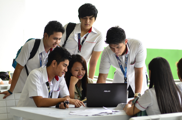 hoc-thuyet-trinh-tieng-anh-ngay-tu-nho-1